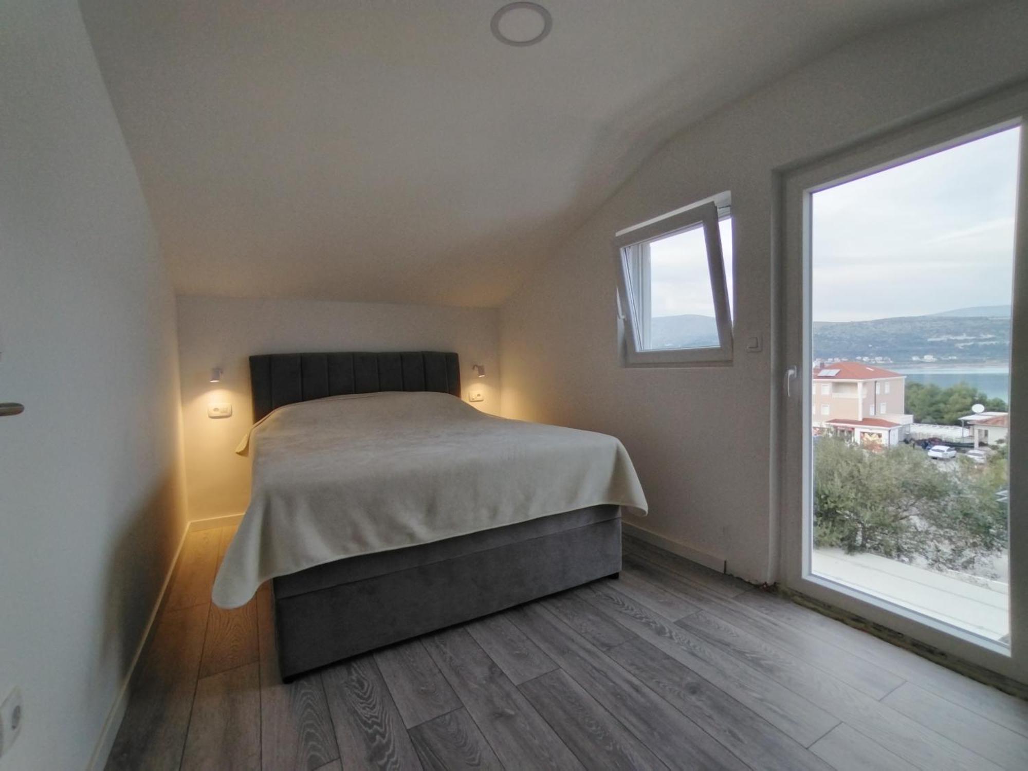 Apartments Paola Trogir Oda fotoğraf