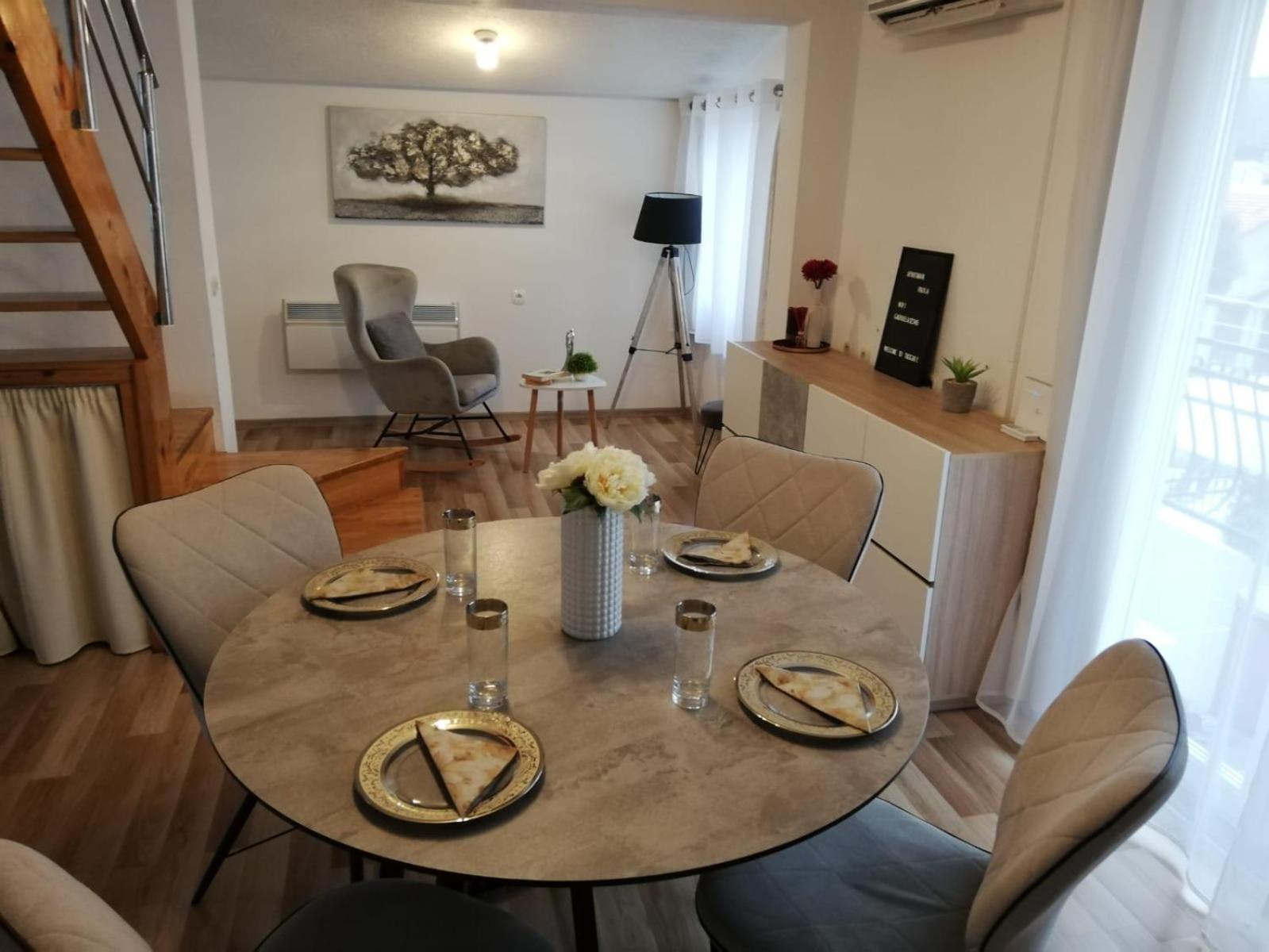 Apartments Paola Trogir Oda fotoğraf